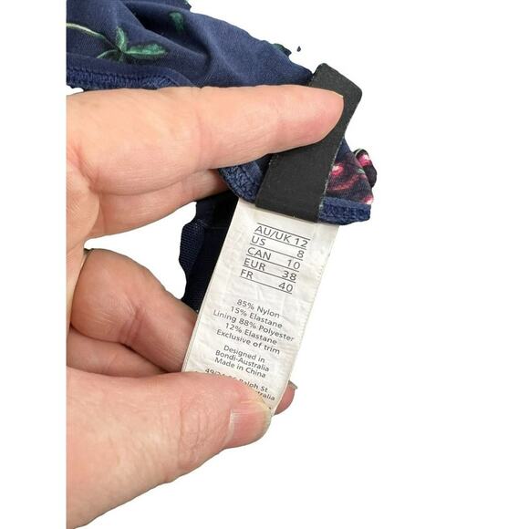 Nip Tuck Swim One Piece Bathing Suit Navy Cherry Print Slimming Womens 8 - Picture 4 of 5